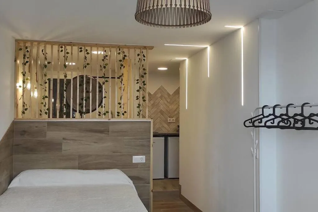 Estudio Con Balcon A 9Min. Del Centro En Metro Seville Spain